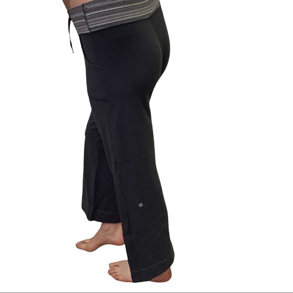 Grey Lululemon cropped flare yoga pants mid-rise with drawstring - Picture 6 of 7
